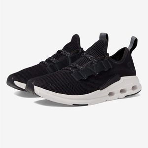 On cloudeasy sneakers